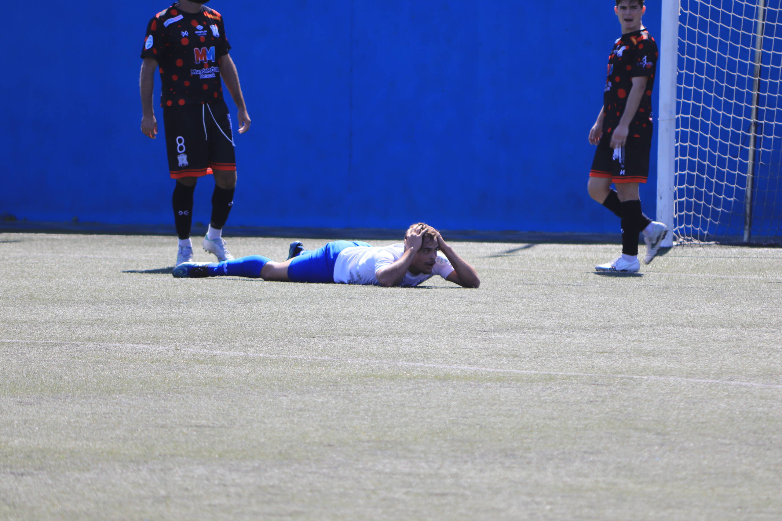 Un descuento muy cruel (1-1) Un descuento muy cruel (1-1)