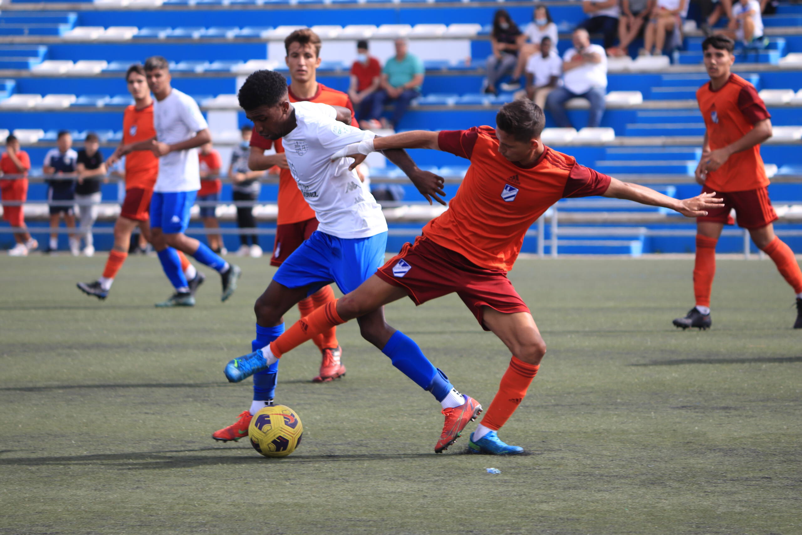 Demasiada crueldad (2-2) Demasiada crueldad (2-2)